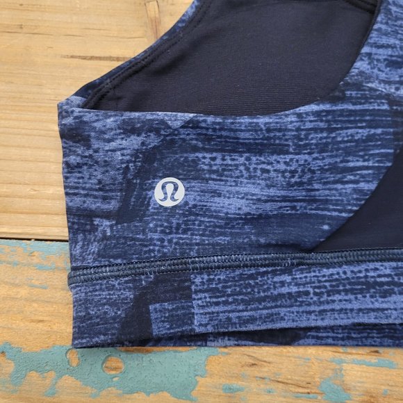 Lululemon Bra (Blue tones) Size 10 - Picture 3 of 4